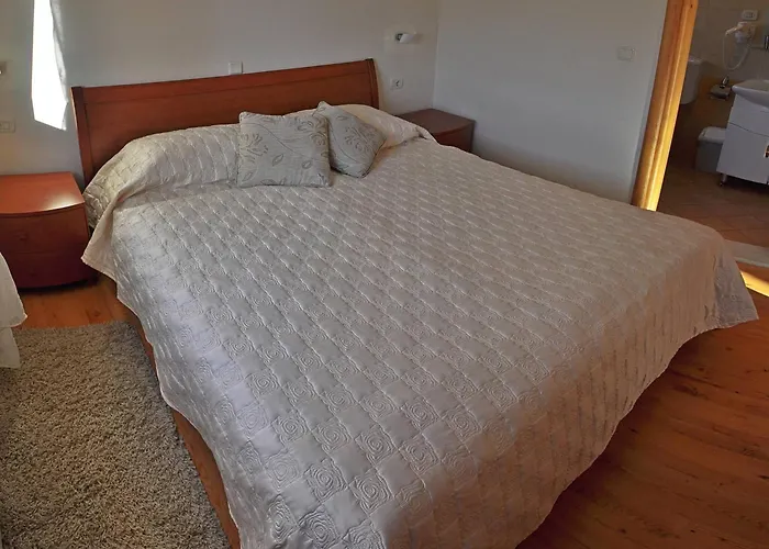 Stunning View With Balcony トロギール