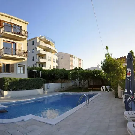 Stunning View With Balcony Apartment