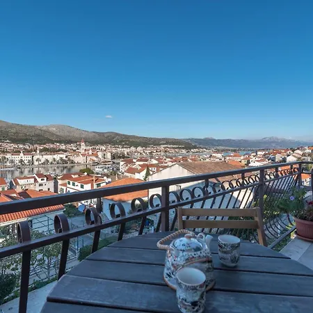 Stunning View With Balcony Apartment *